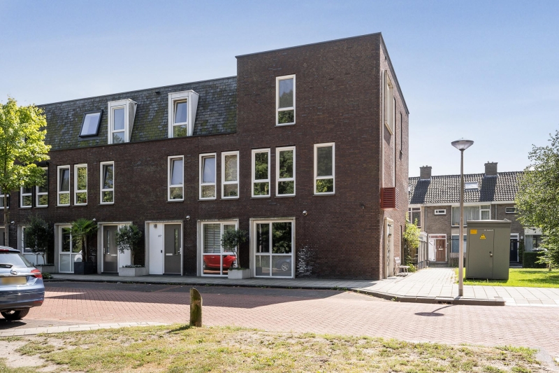 <span>Spijkenisse</span>Leliestraat 60